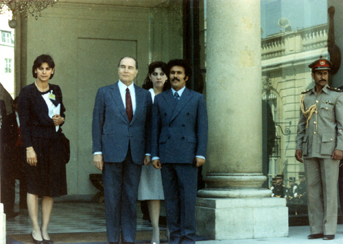 باريس: يلتقي رئيس جمهورية فرنسا فرانسوا ميتران 26-04-1984