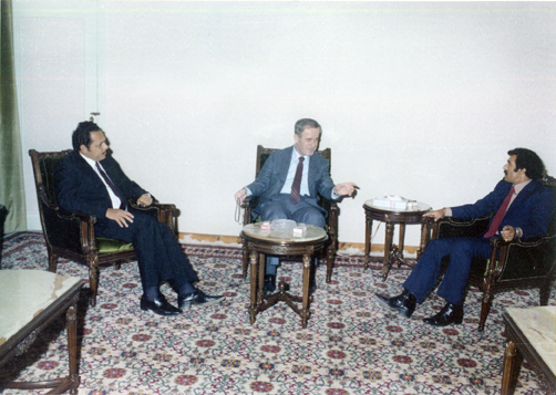 دمشق: يلتقي رئيس الجمهورية السورية حافظ الاسد 03-08-1982