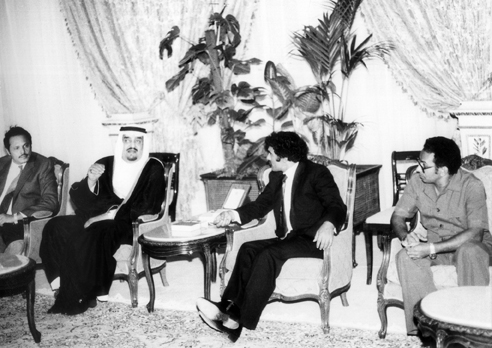 الرياض: يلتقي العاهل السعودي الملك فهد بن عبدالعزيز 02-08-1982