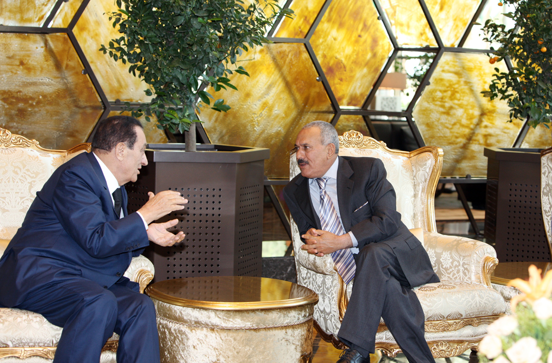 طرابلس: يلتقي الرئيس المصري محمد حسني مبارك، 28-06-2010