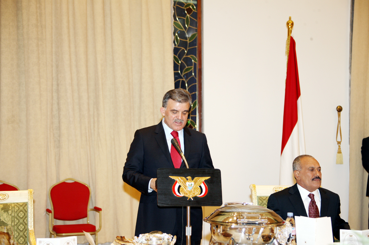 فخامة الرئيس يقيم مأدبة عشاء على شرف الرئيس التركي