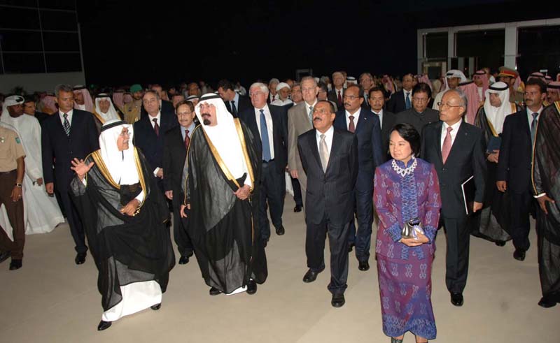 جدة: مشاركة فخامته في حفل افتتاح جامعة الملك عبدالله للعلوم والتقنية في المملكة العربية السعودية، 23-09-2009