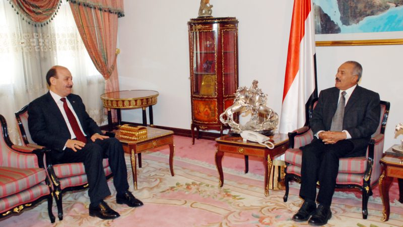 فخامة الرئيس يستقبل أحمد جرادات، سفير المملكة الاردنية الهاشمية ، وذلك للتوديع بمناسبة انتهاء فترة عمله كسفير لدى اليمن، 25-10-2010