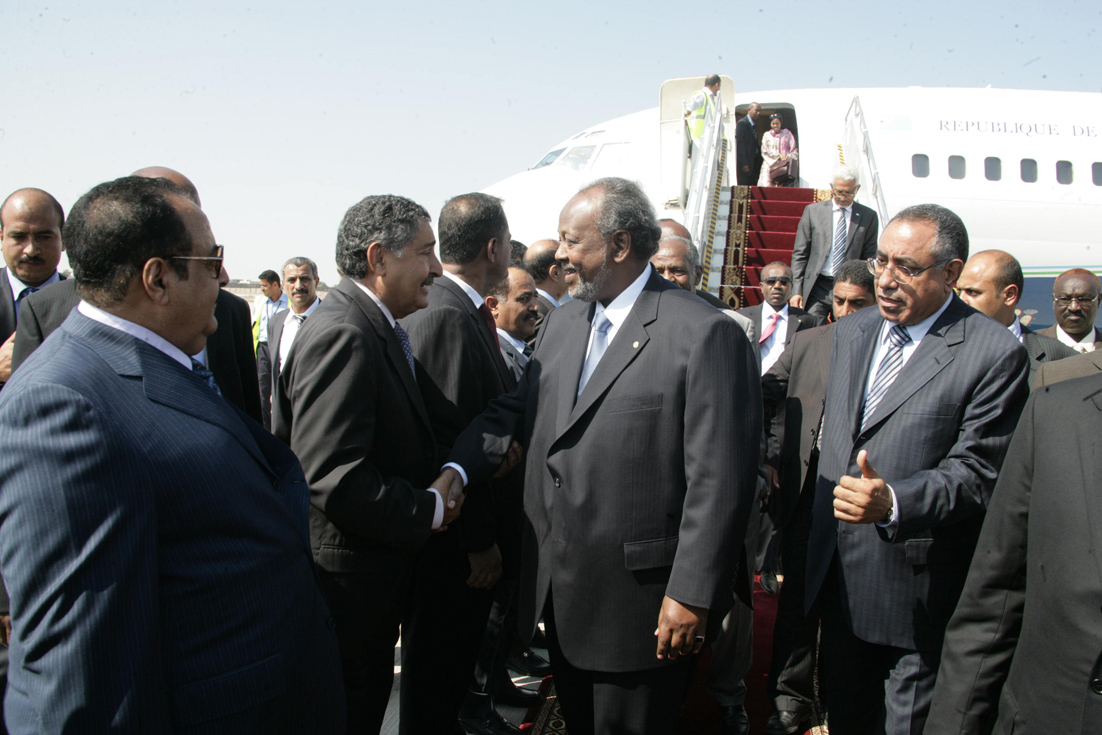 الرئيس الجيبوتي يصل عدن للمشاركة في افتتاح خليجي 20