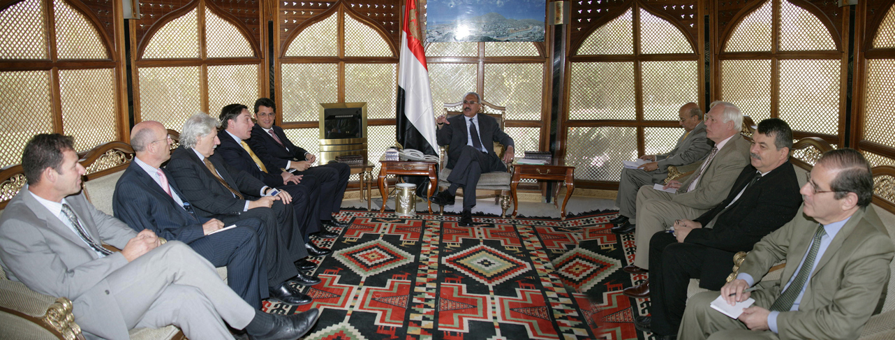 فخامة الرئيس يستقبل سفراء دول الاتحاد الاوربي لدى اليمن، 20-03-2011