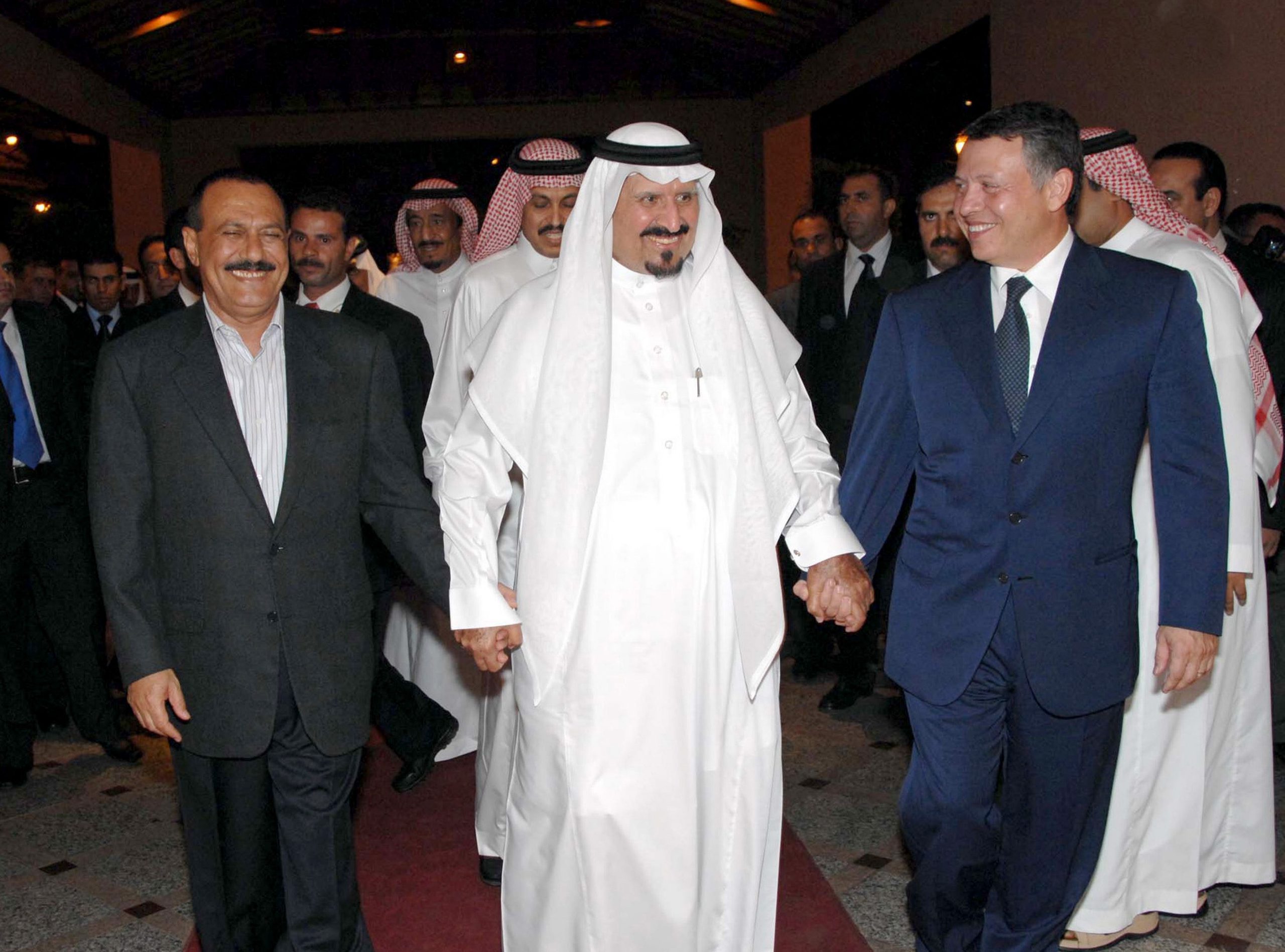 اغادير (المغرب): فخامة الرئيس يزور الأمير سلطان بن عبد العزيز ولي العهد السعودي للاطمئنان على صحته، 02-09-2009